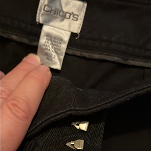 Chico's Classic Black Women's Pants Size 2 Flat Front - Picture 3 of 5